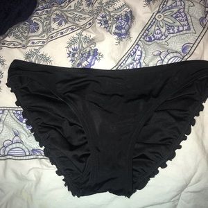 NWOT Ruffled VS bottom